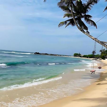 Bed and Breakfast Sky Mountain Cafe With Seaview Weligama Esterno foto