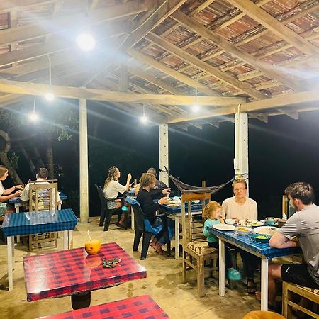 Bed and Breakfast Sky Mountain Cafe With Seaview Weligama Esterno foto