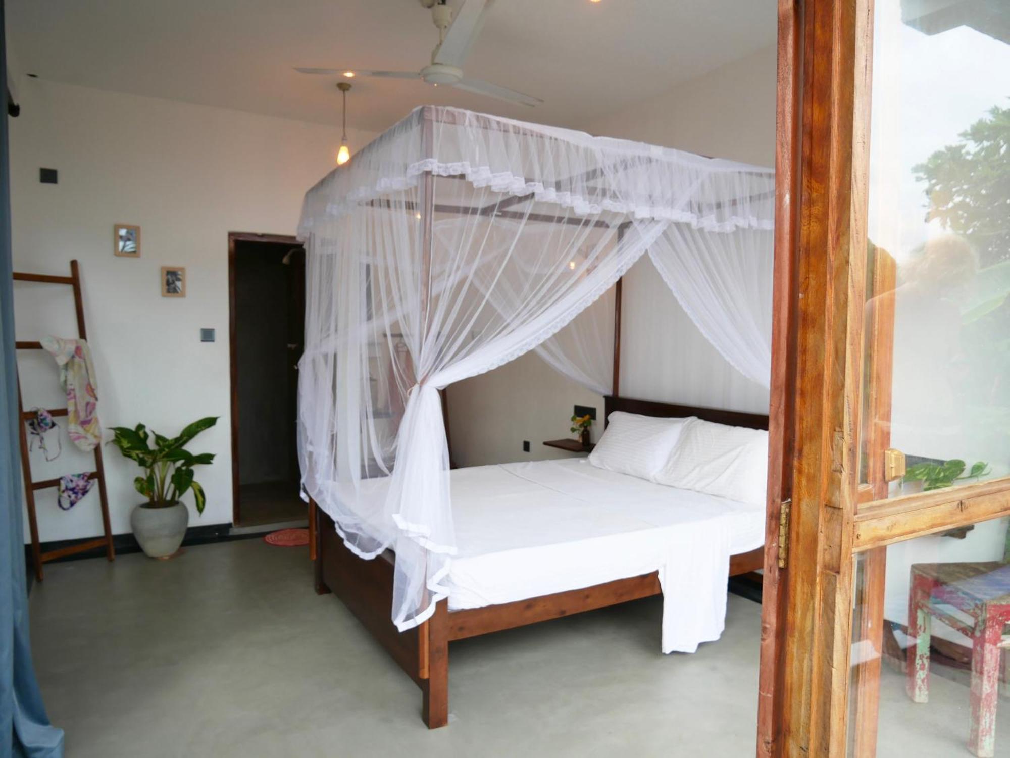 Bed and Breakfast Sky Mountain Cafe With Seaview Weligama Esterno foto