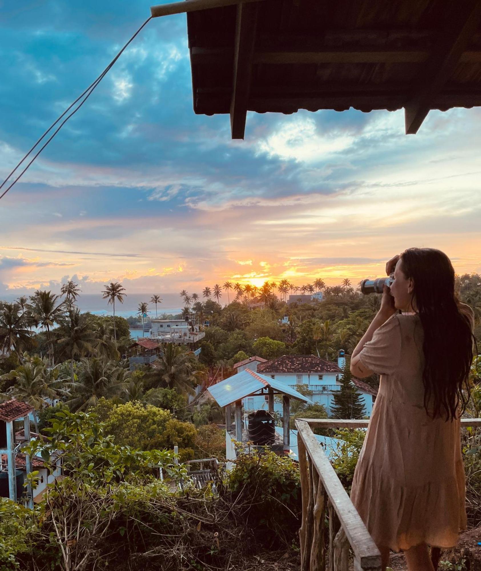 Bed and Breakfast Sky Mountain Cafe With Seaview Weligama Esterno foto